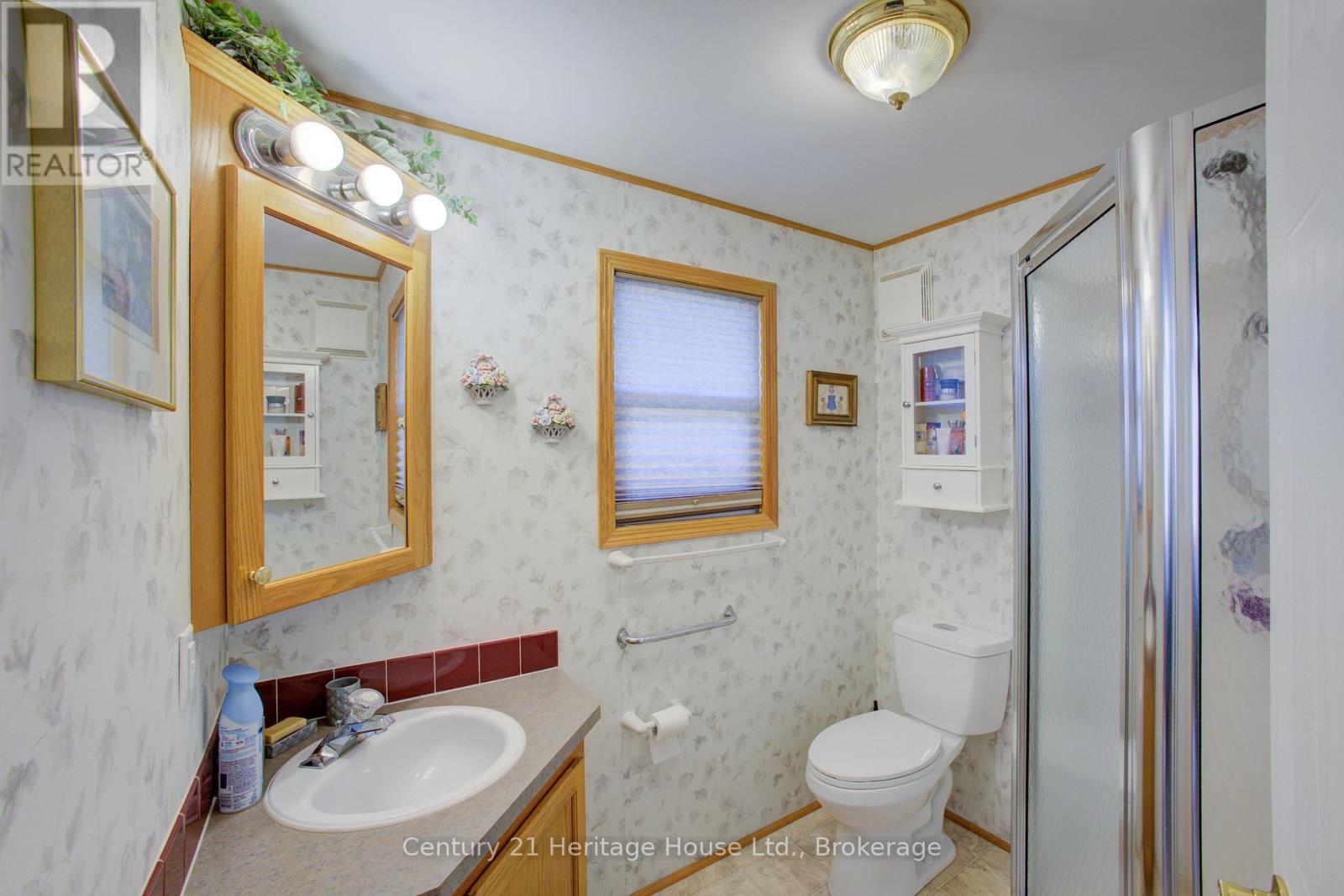 56-6612 Minto Line 12 Road, Minto, Ontario  N0G 1M0 - Photo 20 - X12436908