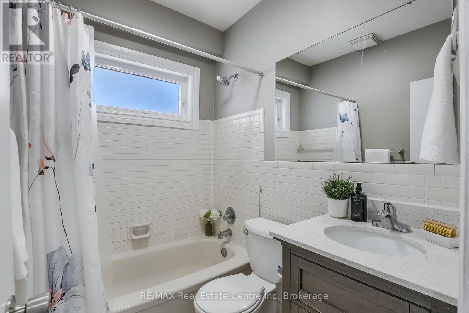 52 Avenue Road, Cambridge, Ontario  N1R 1B9 - Photo 9 - X12436869