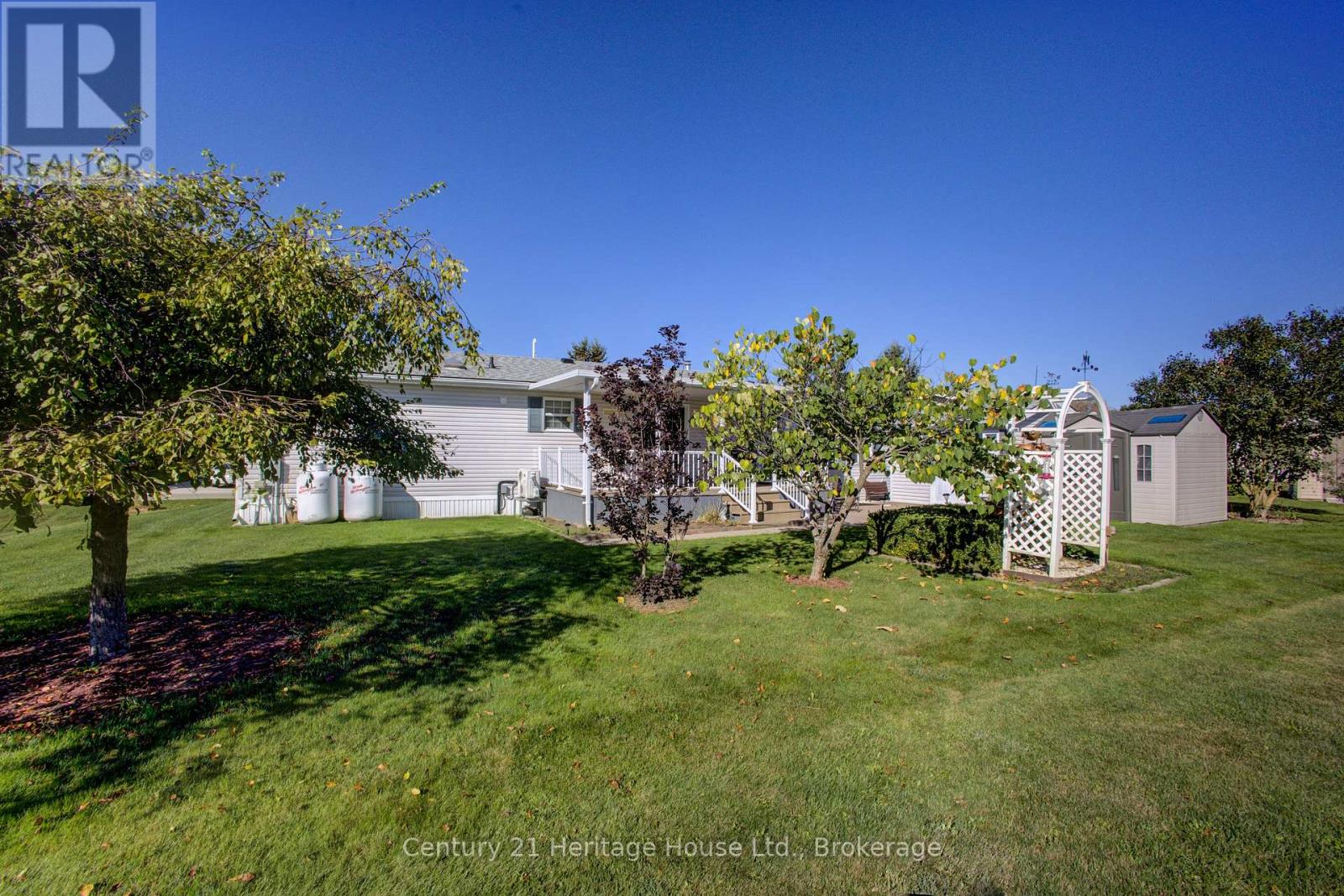 56-6612 Minto Line 12 Road, Minto, Ontario  N0G 1M0 - Photo 28 - X12436908