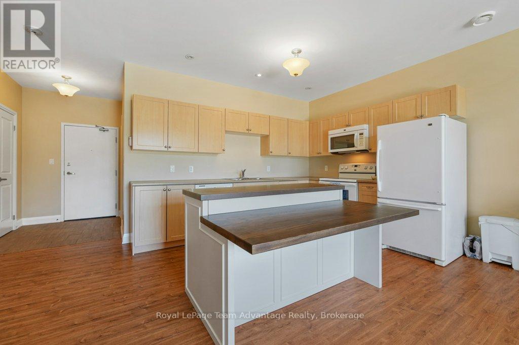 203 - 20a Silver Birch Court, Parry Sound, Ontario  P2A 0A7 - Photo 9 - X12436941