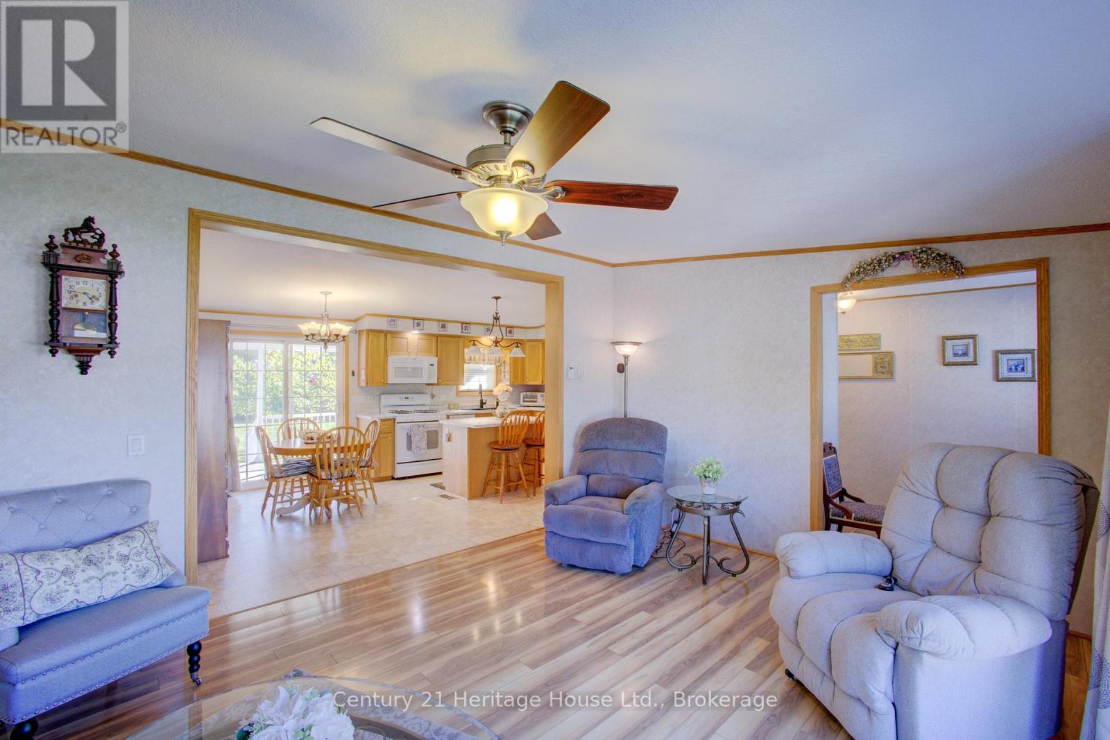 56-6612 Minto Line 12 Road, Minto, Ontario  N0G 1M0 - Photo 9 - X12436908