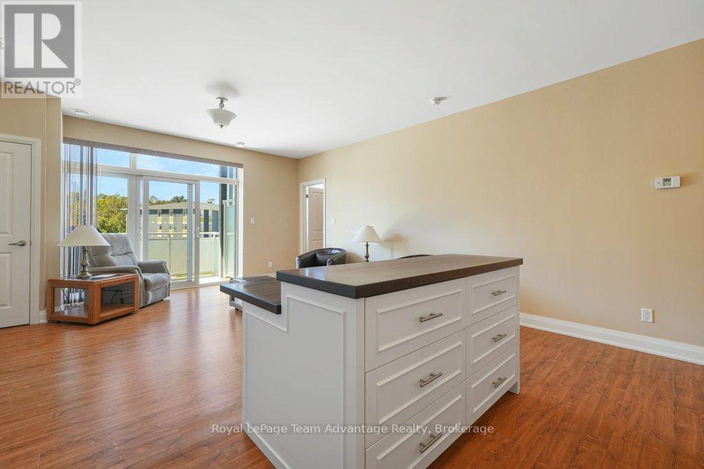 203 - 20a Silver Birch Court, Parry Sound, Ontario  P2A 0A7 - Photo 11 - X12436941