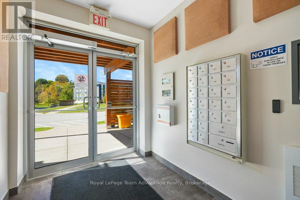 203 - 20a Silver Birch Court, Parry Sound, Ontario  P2A 0A7 - Photo 4 - X12436941