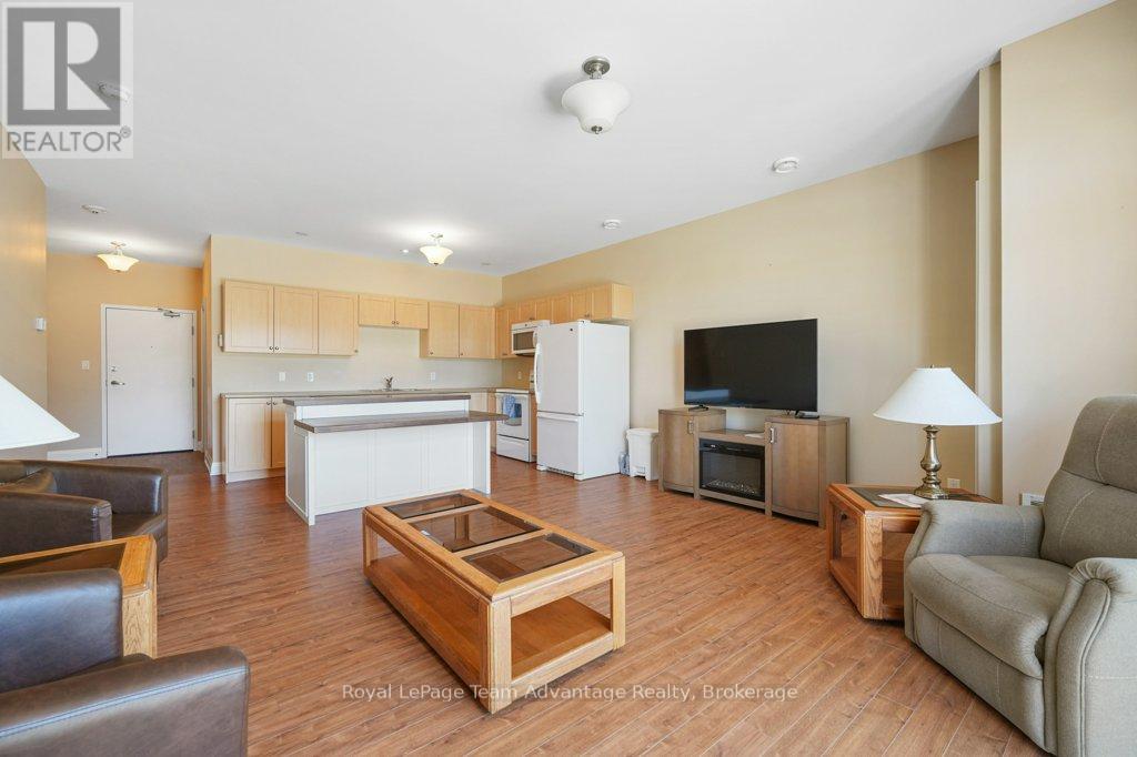 203 - 20a Silver Birch Court, Parry Sound, Ontario  P2A 0A7 - Photo 6 - X12436941