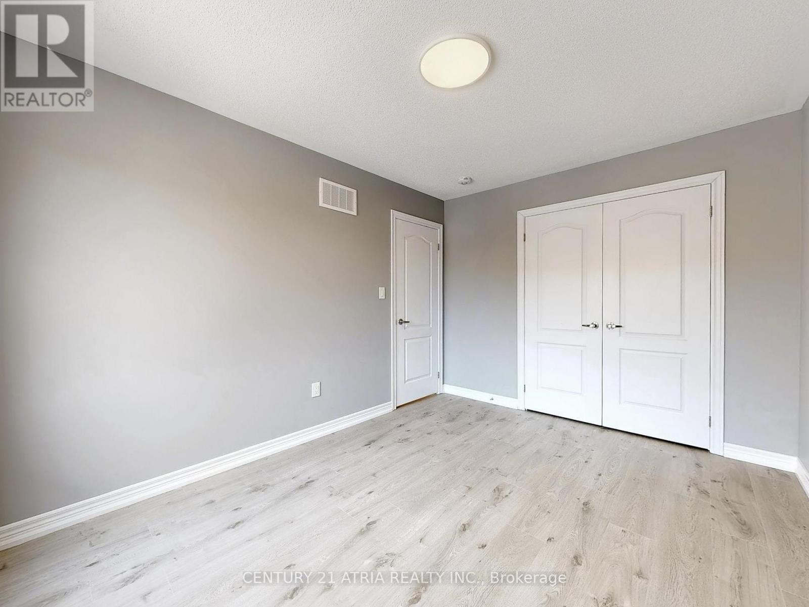 8 Moonseed Lane, Richmond Hill, Ontario  L4E 1E7 - Photo 22 - N12436595