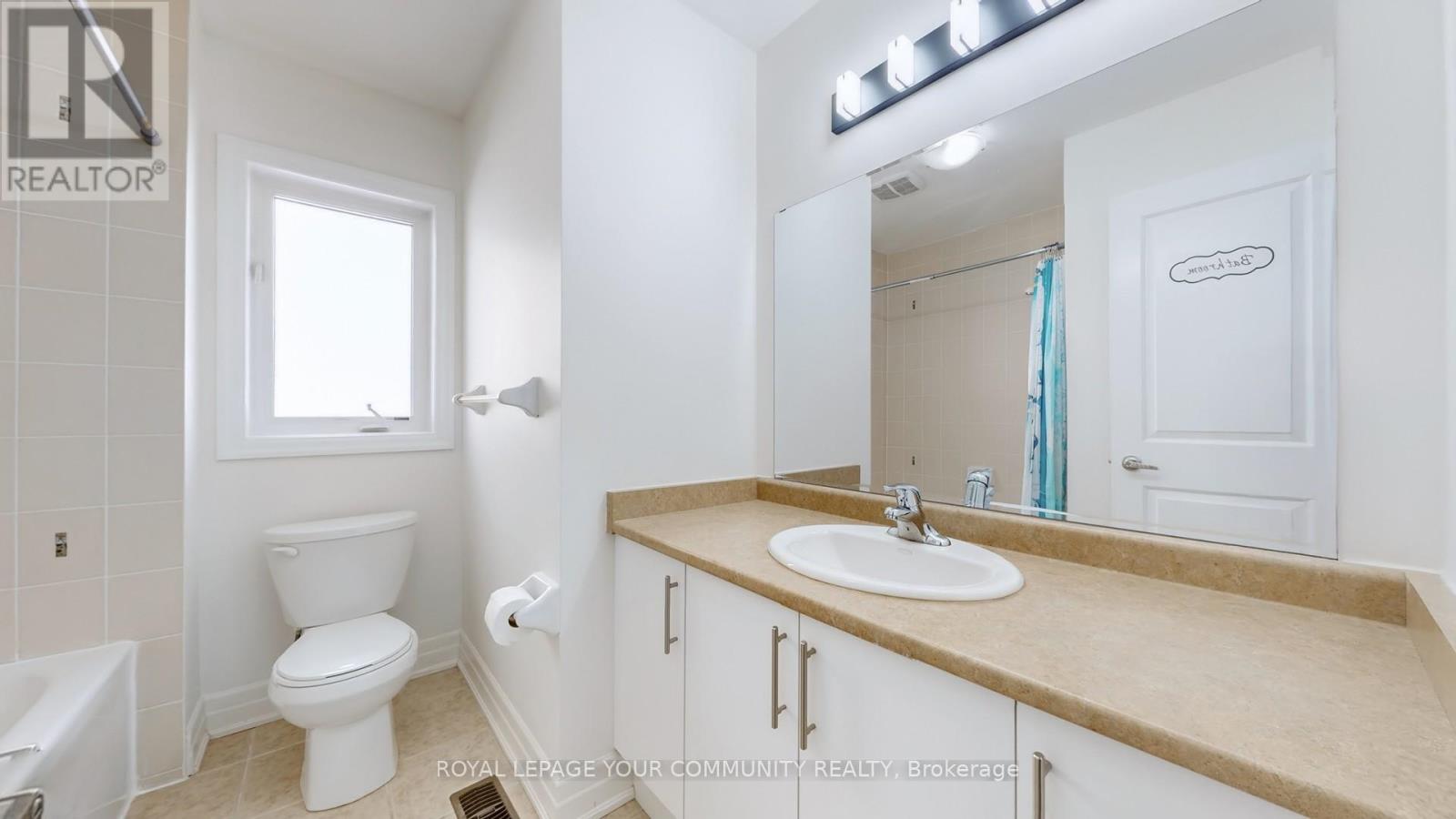 28 Fred Mason Street, Georgina (Keswick South), Ontario  L4P 0B2 - Photo 40 - N12436651