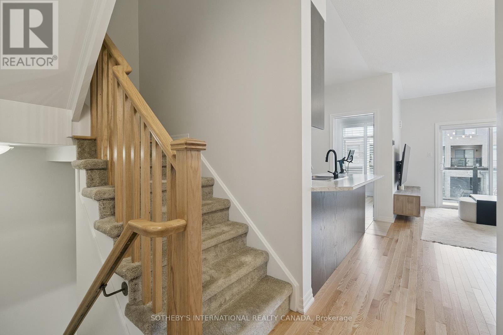 104 Bravo Lane, Newmarket, Ontario  L3X 0K8 - Photo 10 - N12436654