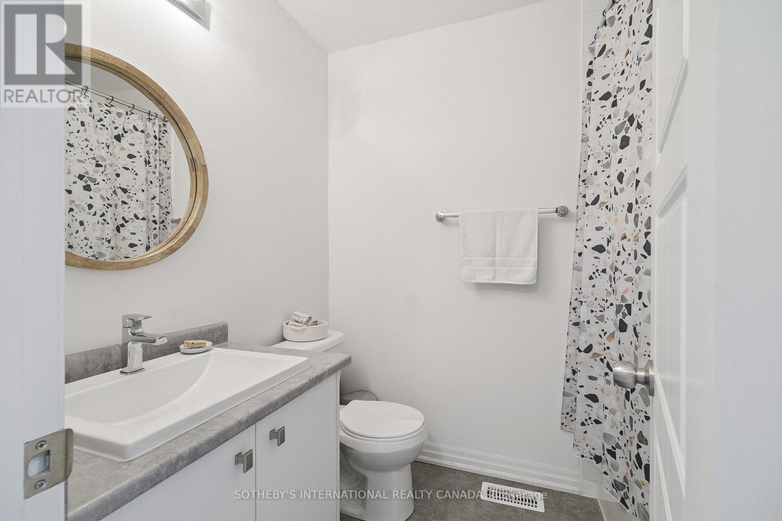 104 Bravo Lane, Newmarket, Ontario  L3X 0K8 - Photo 21 - N12436654