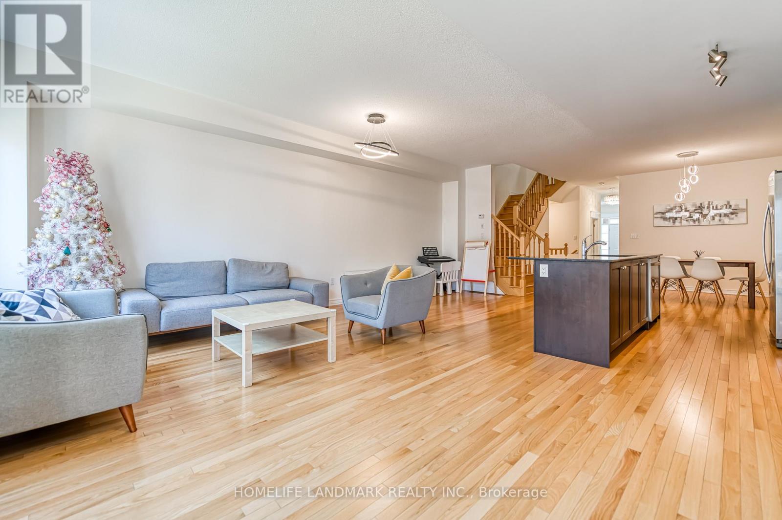 33 Thornapple Lane, Richmond Hill, Ontario  L4E 1E7 - Photo 15 - N12436667