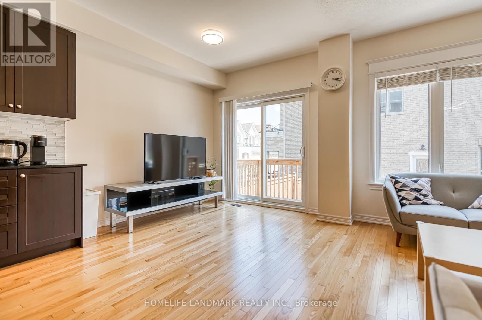 33 Thornapple Lane, Richmond Hill, Ontario  L4E 1E7 - Photo 19 - N12436667