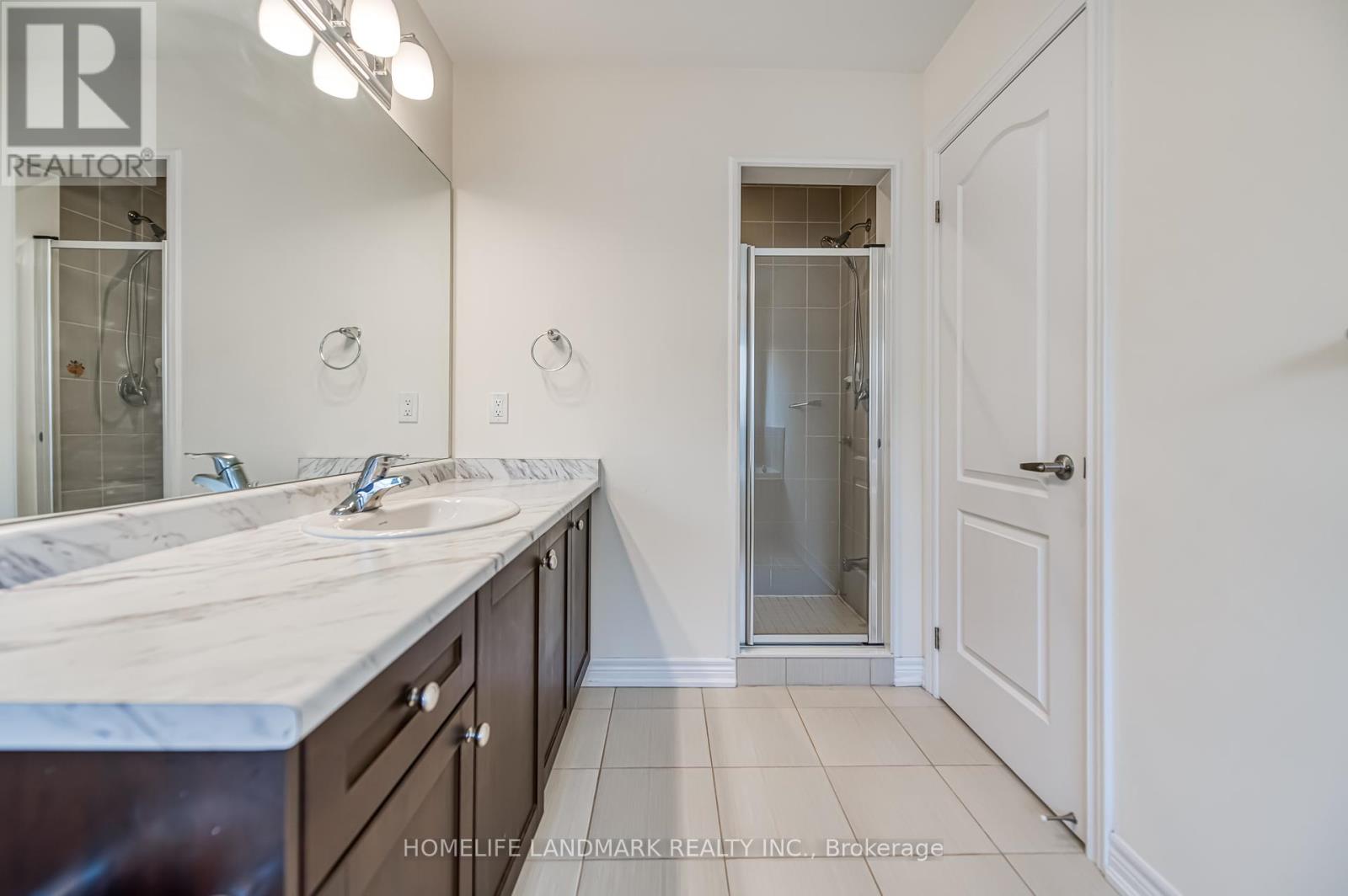 33 Thornapple Lane, Richmond Hill, Ontario  L4E 1E7 - Photo 25 - N12436667