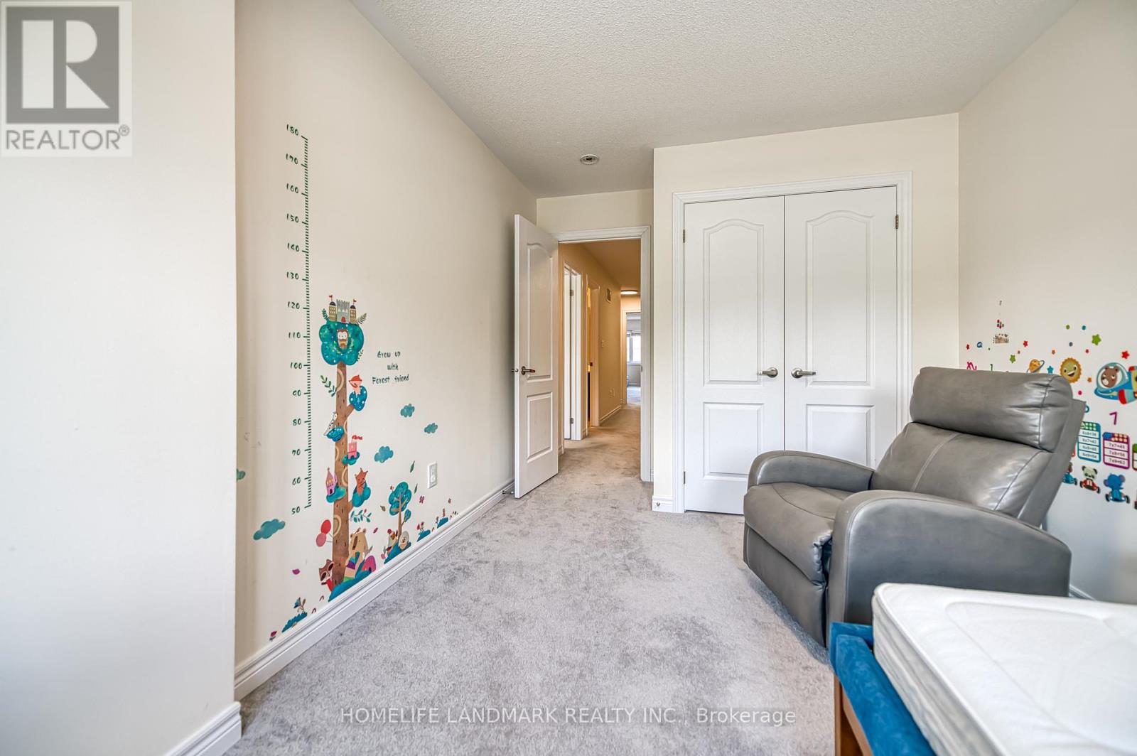 33 Thornapple Lane, Richmond Hill, Ontario  L4E 1E7 - Photo 29 - N12436667