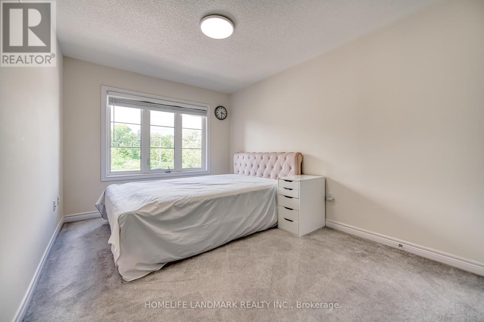 33 Thornapple Lane, Richmond Hill, Ontario  L4E 1E7 - Photo 31 - N12436667