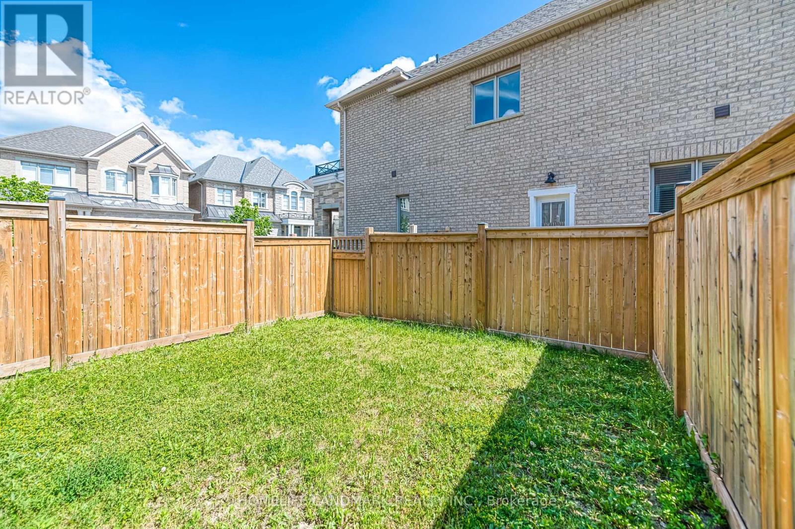 33 Thornapple Lane, Richmond Hill, Ontario  L4E 1E7 - Photo 35 - N12436667