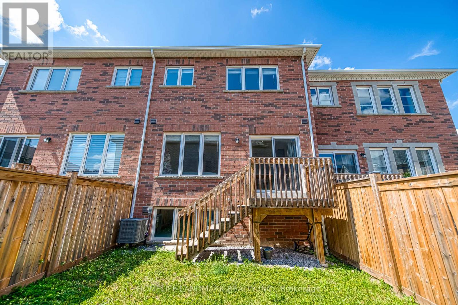 33 Thornapple Lane, Richmond Hill, Ontario  L4E 1E7 - Photo 37 - N12436667
