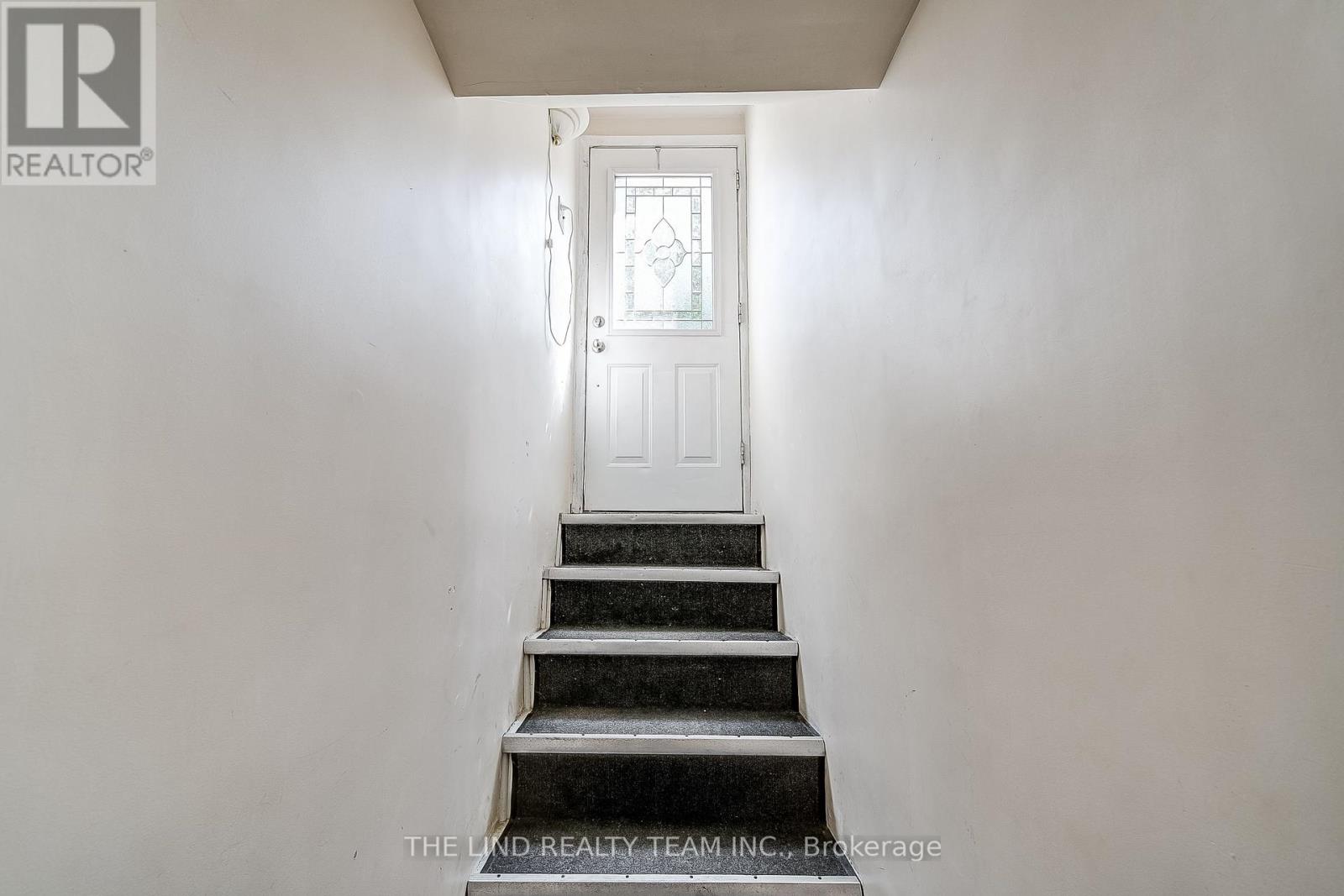 20 Haida Drive, Aurora, Ontario  L4G 3C7 - Photo 23 - N12436693
