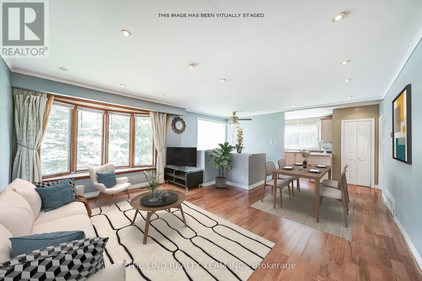 20 Haida Drive, Aurora, Ontario  L4G 3C7 - Photo 6 - N12436693