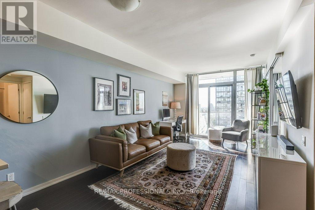 2707 - 103 The Queensway Avenue, Toronto, Ontario  M6S 5B3 - Photo 13 - W12436591
