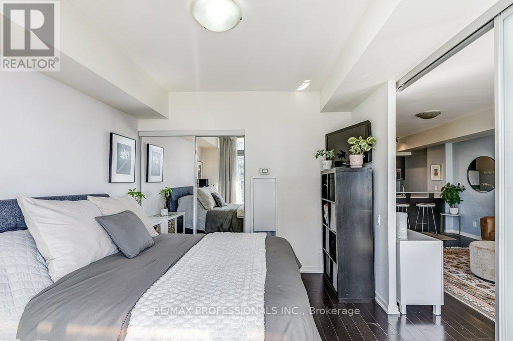 2707 - 103 The Queensway Avenue, Toronto, Ontario  M6S 5B3 - Photo 29 - W12436591