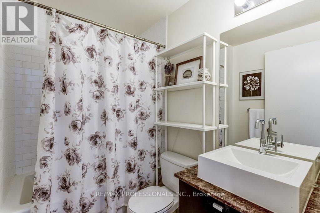 2707 - 103 The Queensway Avenue, Toronto, Ontario  M6S 5B3 - Photo 30 - W12436591