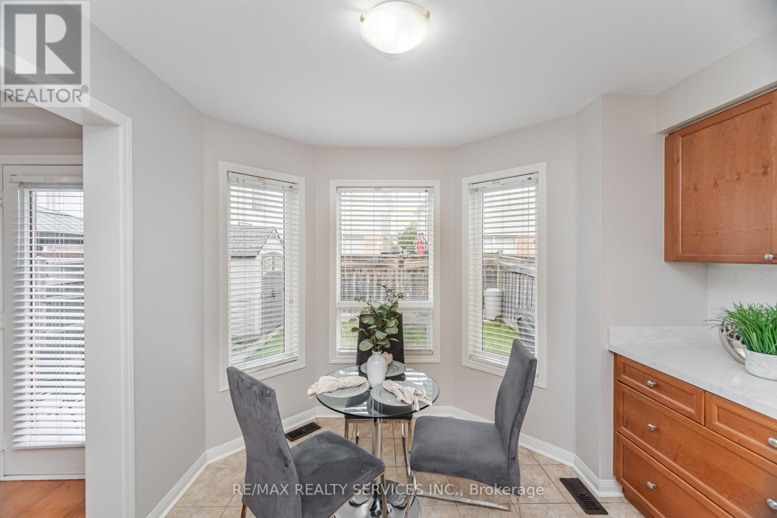 31 Georgian Road, Brampton, Ontario  L6X 0L8 - Photo 20 - W12436604