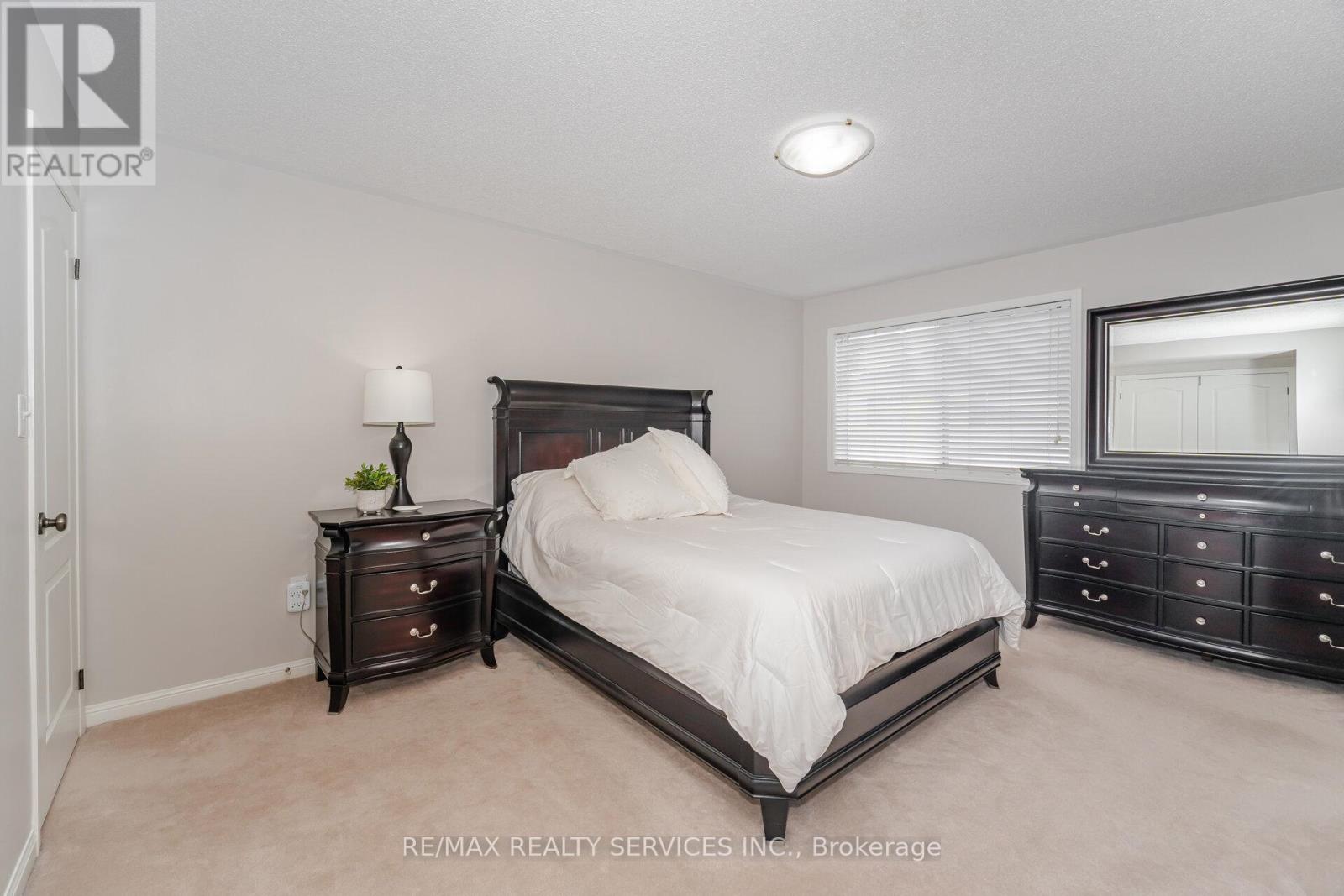 31 Georgian Road, Brampton, Ontario  L6X 0L8 - Photo 25 - W12436604