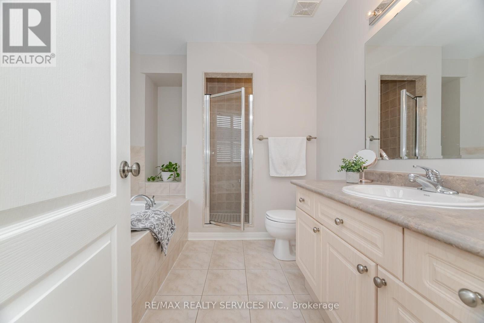 31 Georgian Road, Brampton, Ontario  L6X 0L8 - Photo 27 - W12436604