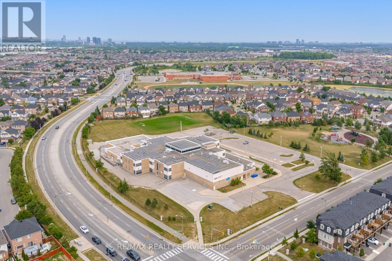 31 Georgian Road, Brampton, Ontario  L6X 0L8 - Photo 47 - W12436604