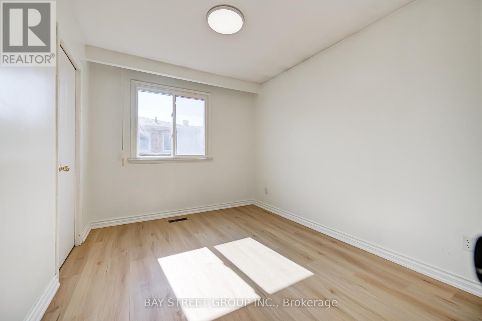 3420 Charmaine Heights, Mississauga, Ontario  L5A 3C1 - Photo 29 - W12436611