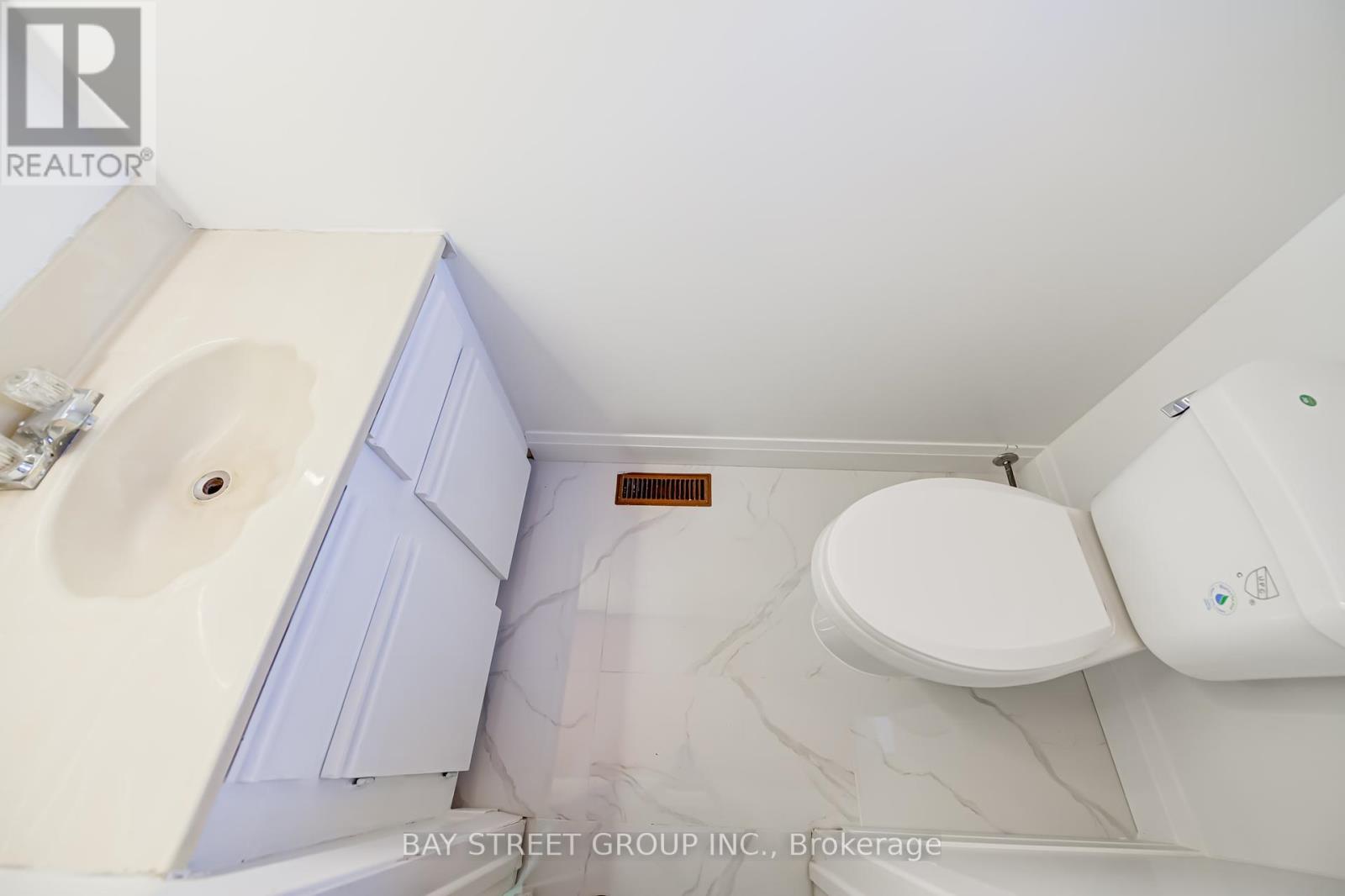 3420 Charmaine Heights, Mississauga, Ontario  L5A 3C1 - Photo 40 - W12436611