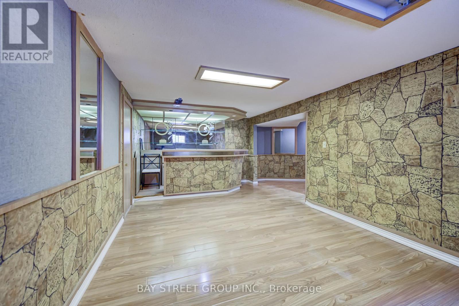 3420 Charmaine Heights, Mississauga, Ontario  L5A 3C1 - Photo 45 - W12436611