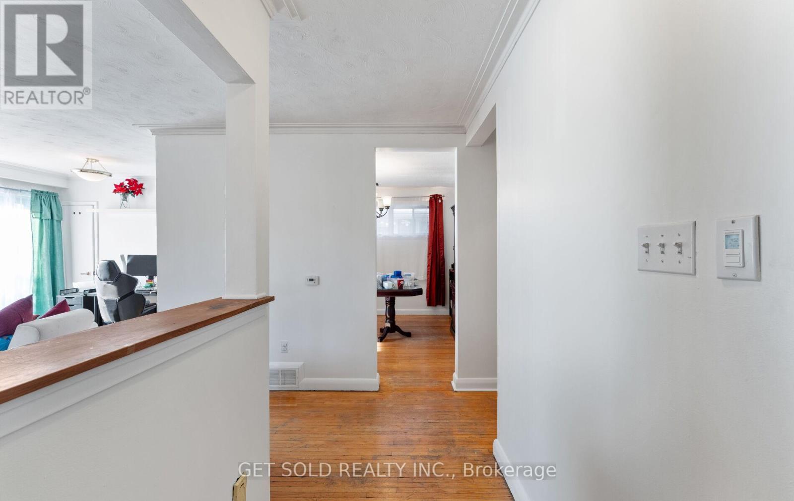 39 Pakenham Drive, Toronto, Ontario  M9W 4B2 - Photo 15 - W12436619