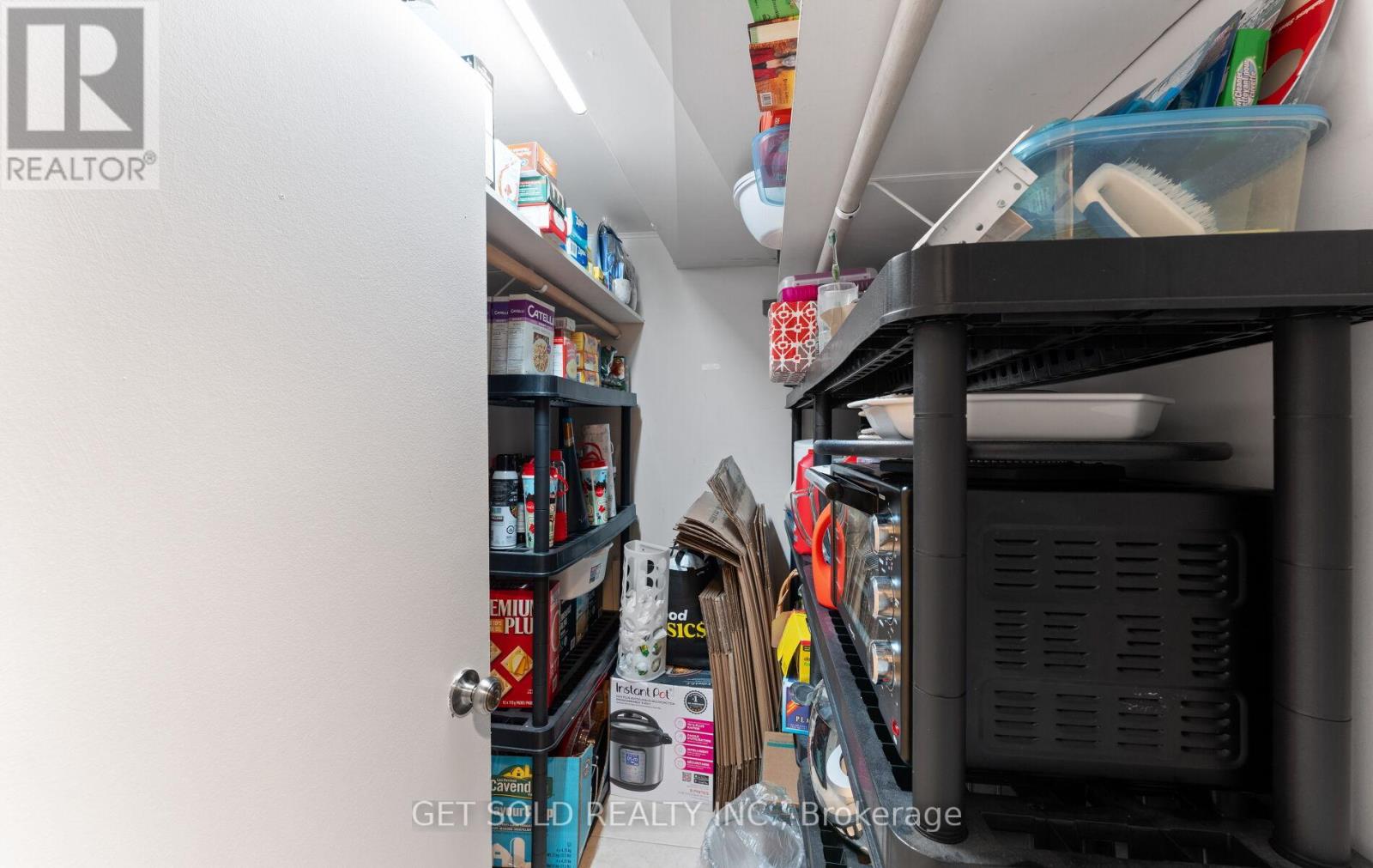 39 Pakenham Drive, Toronto, Ontario  M9W 4B2 - Photo 27 - W12436619