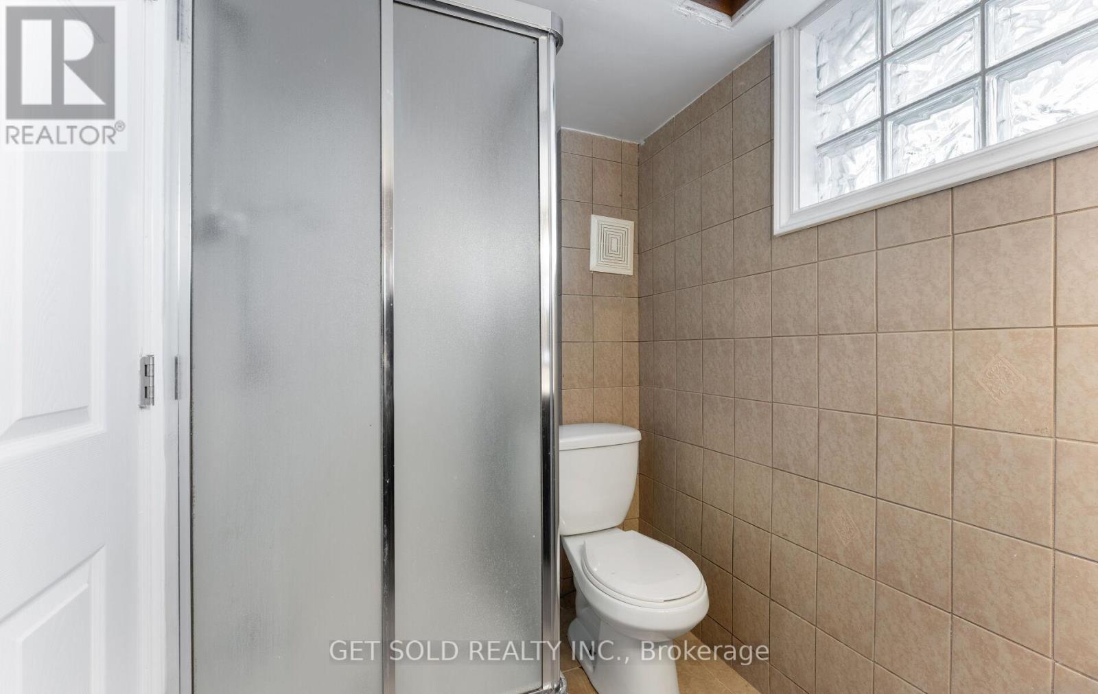39 Pakenham Drive, Toronto, Ontario  M9W 4B2 - Photo 34 - W12436619