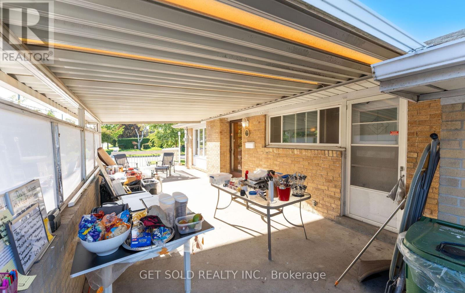 39 Pakenham Drive, Toronto, Ontario  M9W 4B2 - Photo 36 - W12436619