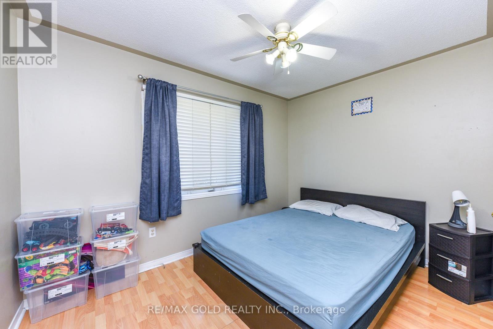 124 Starhill Crescent, Brampton, Ontario  L6R 2P8 - Photo 25 - W12436621