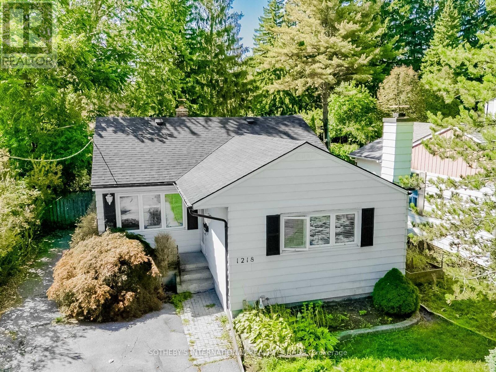 1218 LAKEBREEZE DRIVE, Mississauga, Ontario