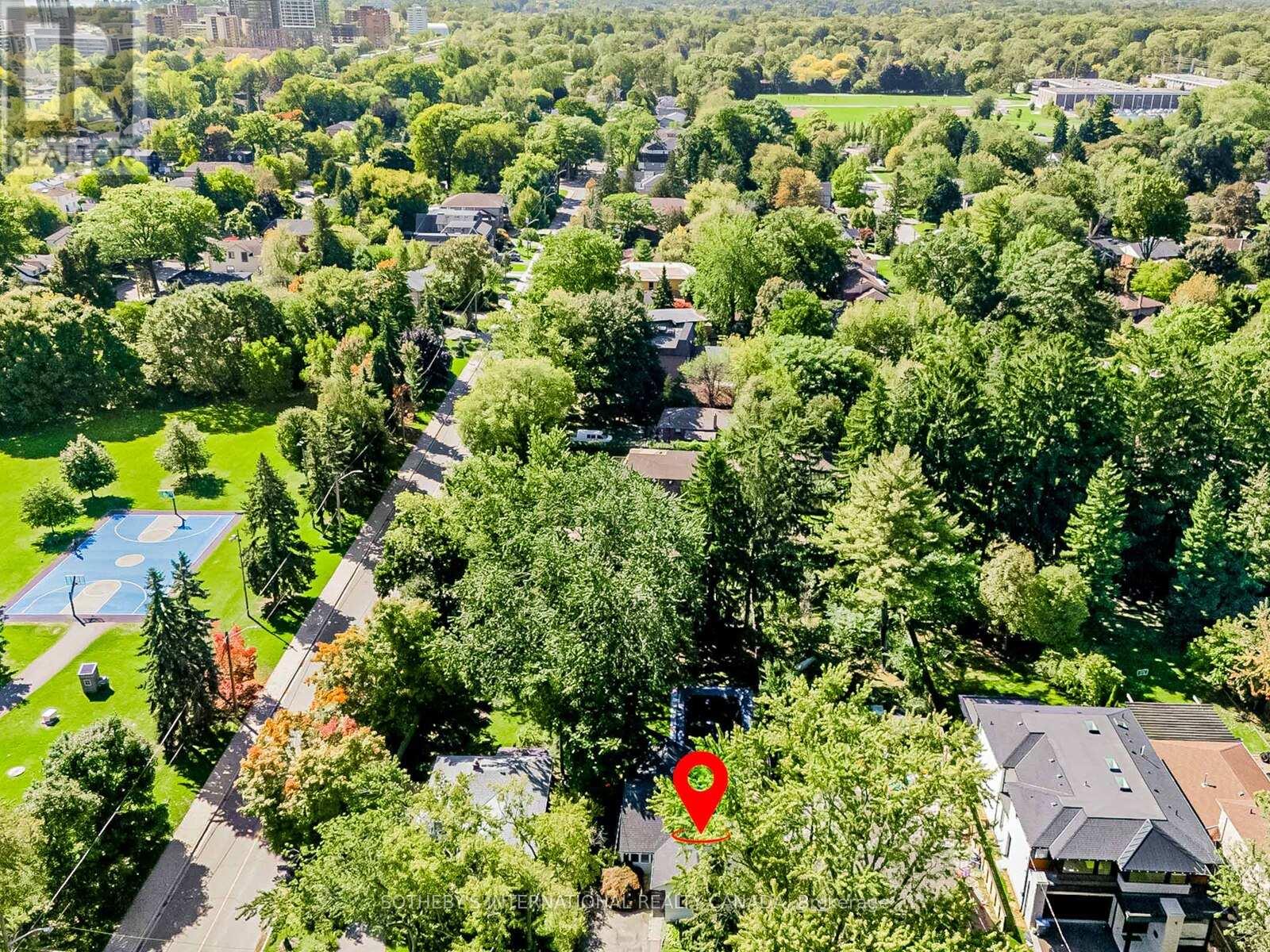 1218 Lakebreeze Drive, Mississauga, Ontario  L5G 3W6 - Photo 10 - W12436661