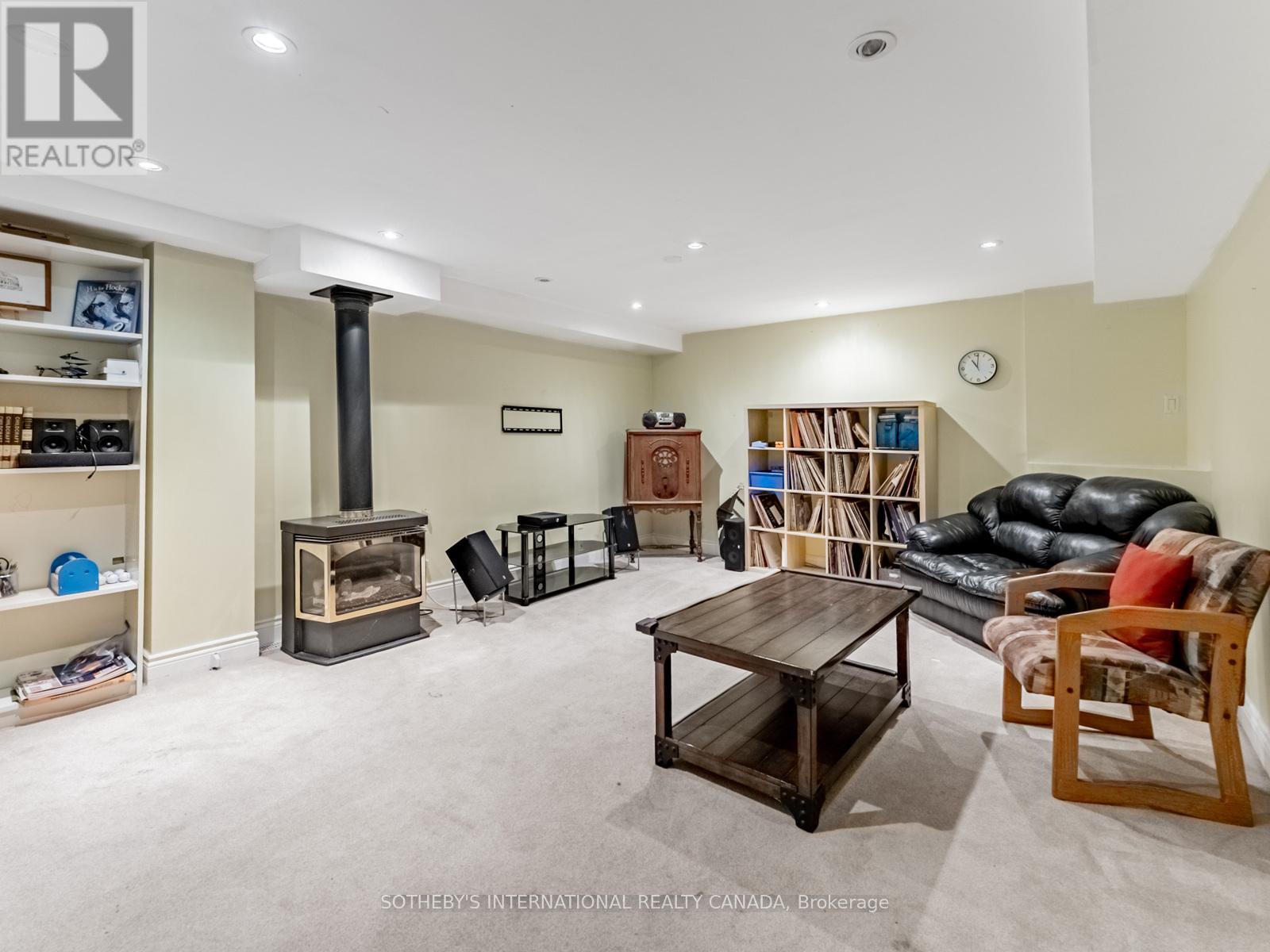 1218 Lakebreeze Drive, Mississauga, Ontario  L5G 3W6 - Photo 26 - W12436661