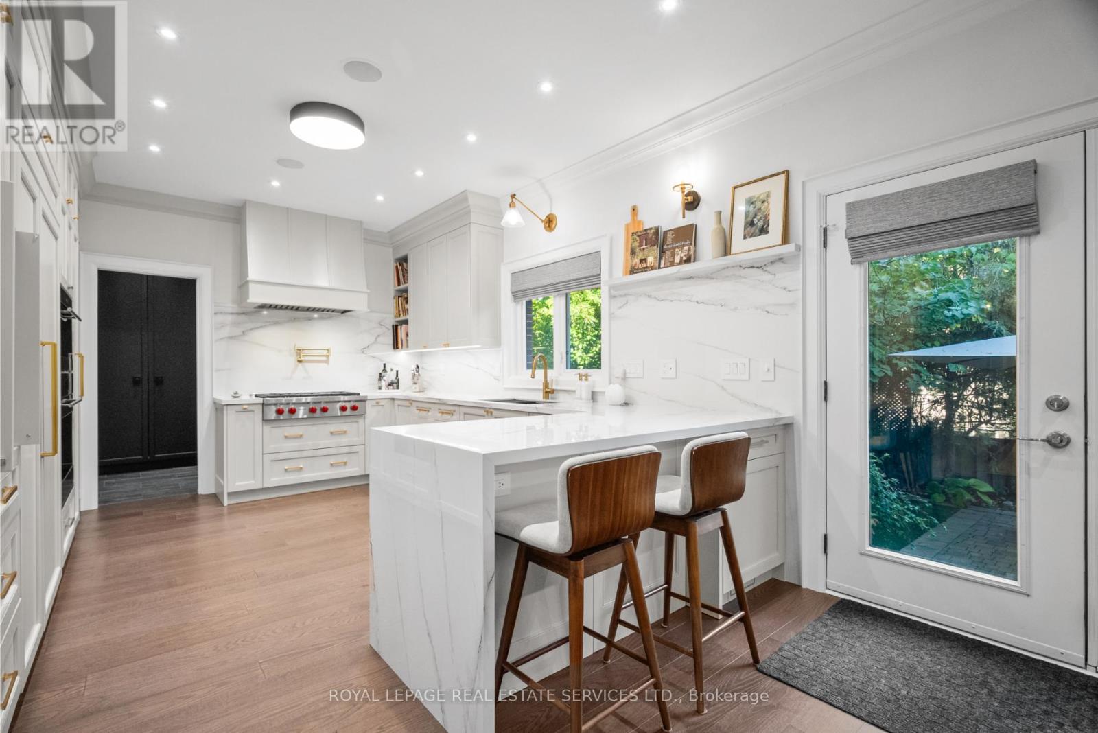 132 Strath Avenue, Toronto, Ontario  M8X 1R5 - Photo 14 - W12436678