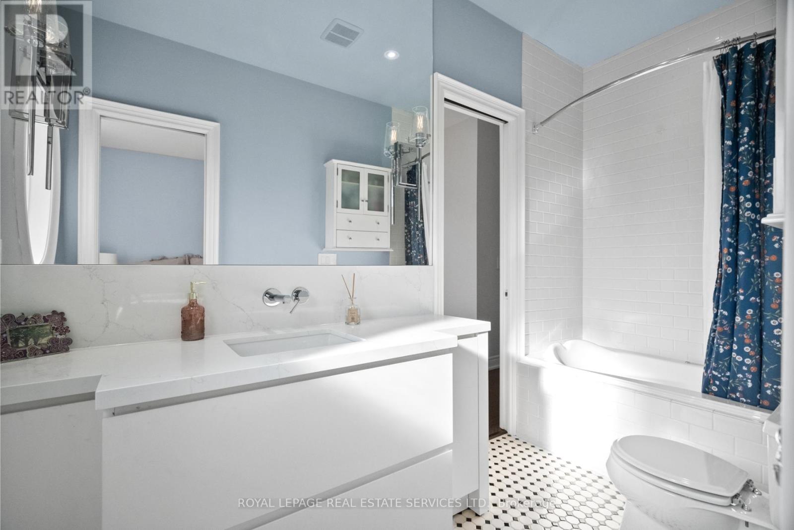 132 Strath Avenue, Toronto, Ontario  M8X 1R5 - Photo 29 - W12436678