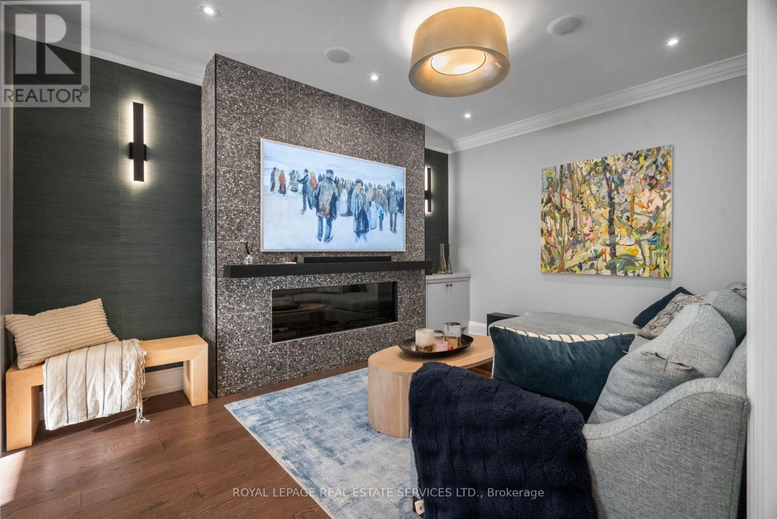 132 Strath Avenue, Toronto, Ontario  M8X 1R5 - Photo 4 - W12436678