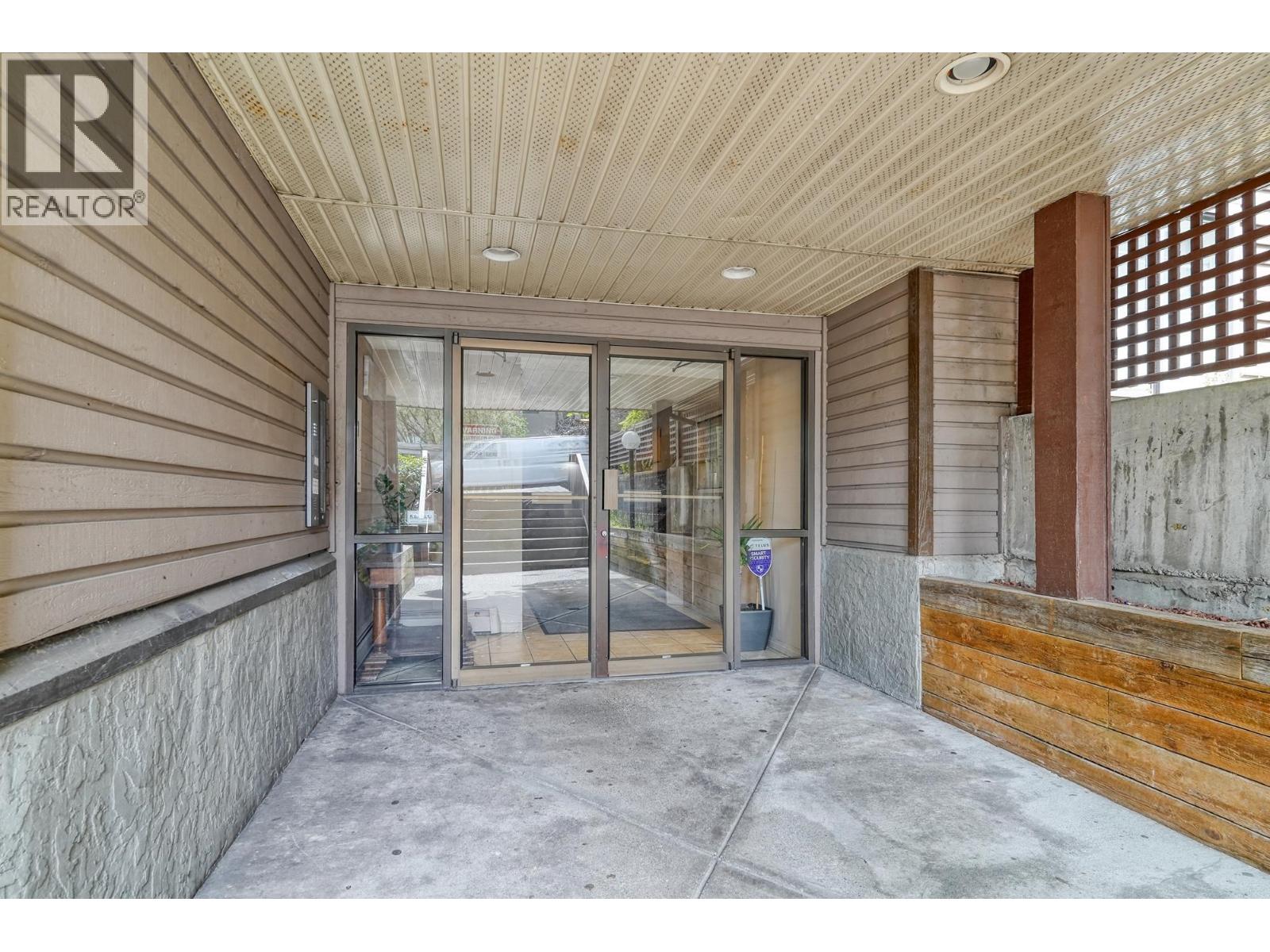 402 2215 Dundas Street, Vancouver, British Columbia  V5L 1J9 - Photo 3 - R3038789