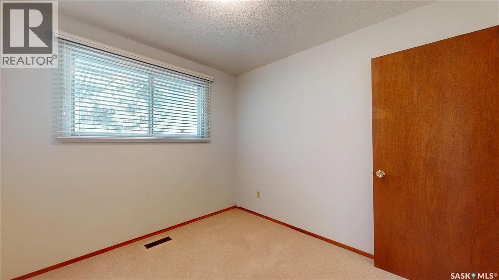 90 Hammond Road, Regina, Saskatchewan  S4R 3C6 - Photo 15 - SK019730