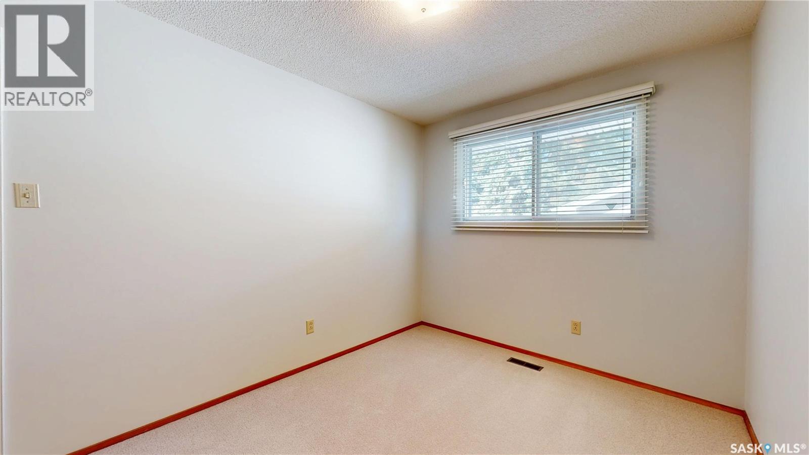 90 Hammond Road, Regina, Saskatchewan  S4R 3C6 - Photo 16 - SK019730