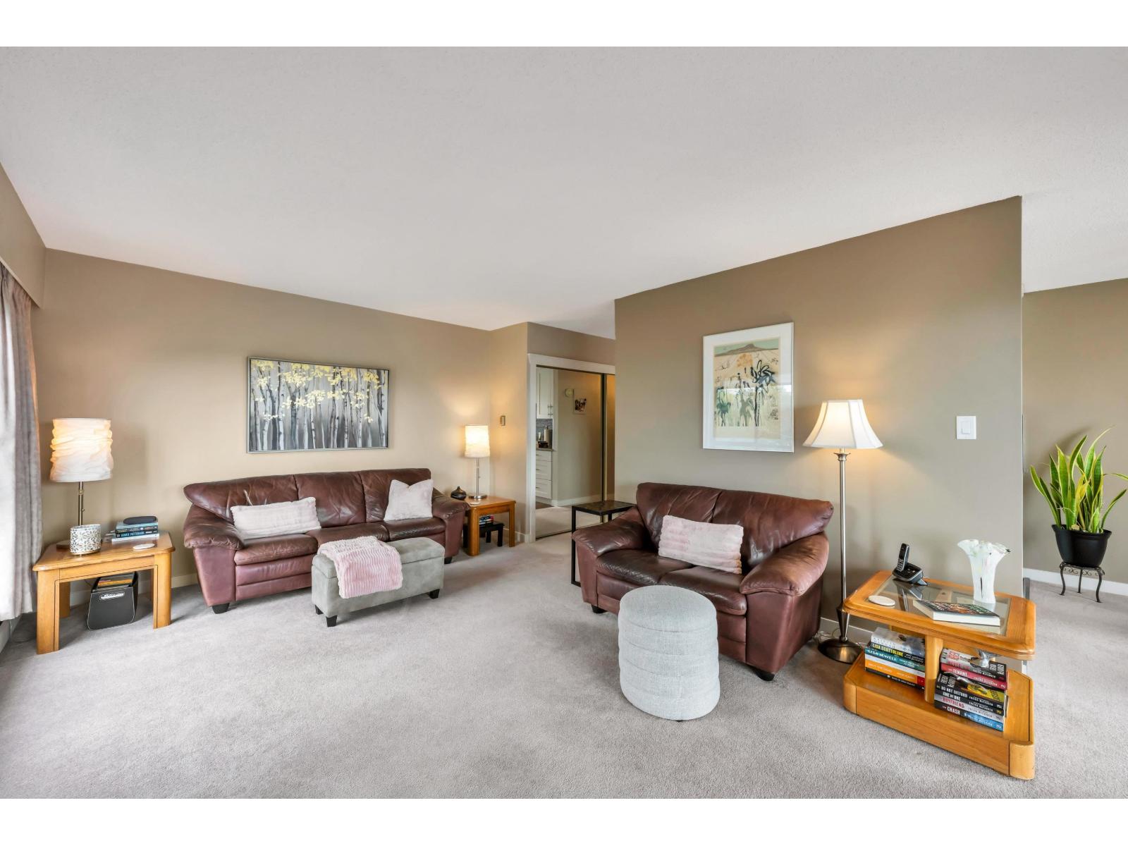 201 15265 Roper Avenue, White Rock, British Columbia  V4B 2E9 - Photo 9 - R3049174
