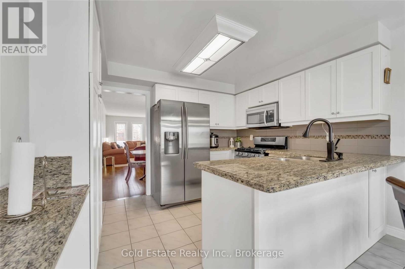 85 Cityview Circle, Barrie, Ontario  L4N 7V1 - Photo 16 - S12212998