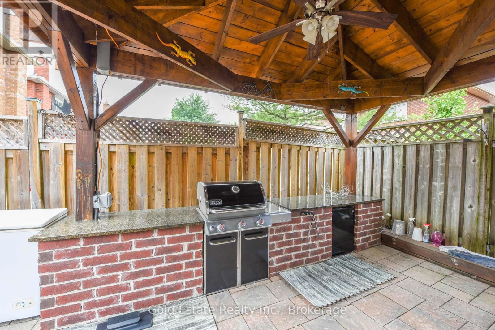 16 Langholm Court, Brampton, Ontario  L6Z 2Y1 - Photo 39 - W12299833