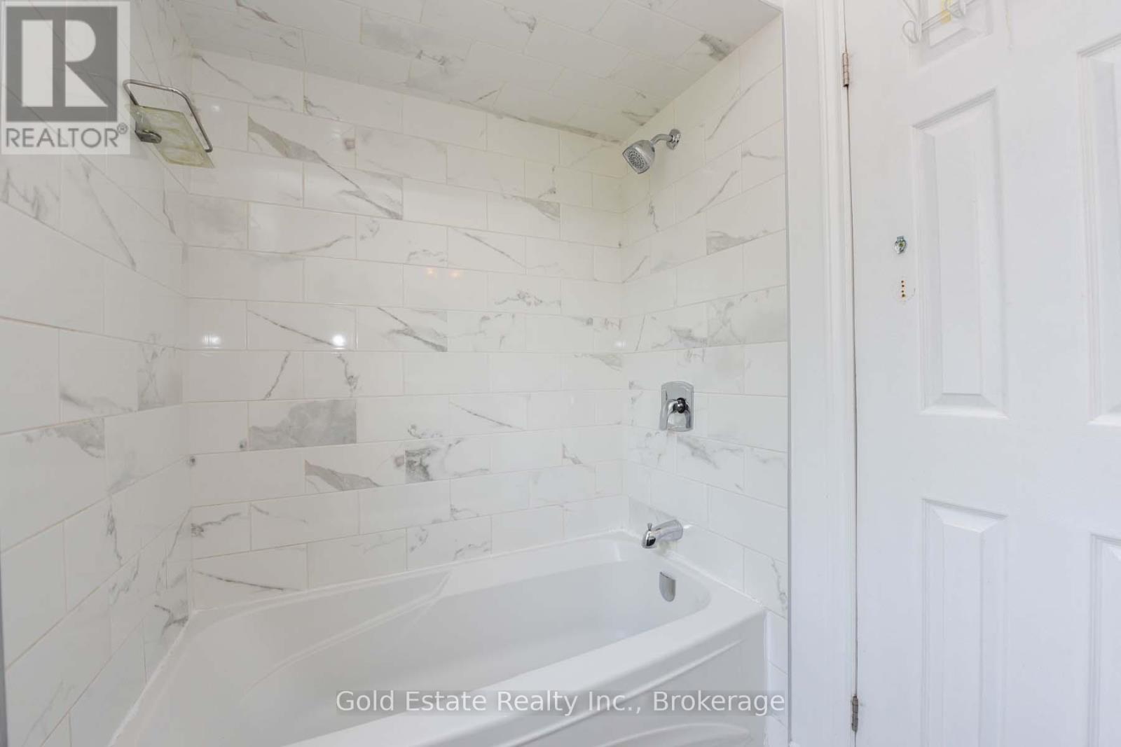 16 Langholm Court, Brampton, Ontario  L6Z 2Y1 - Photo 23 - W12299833