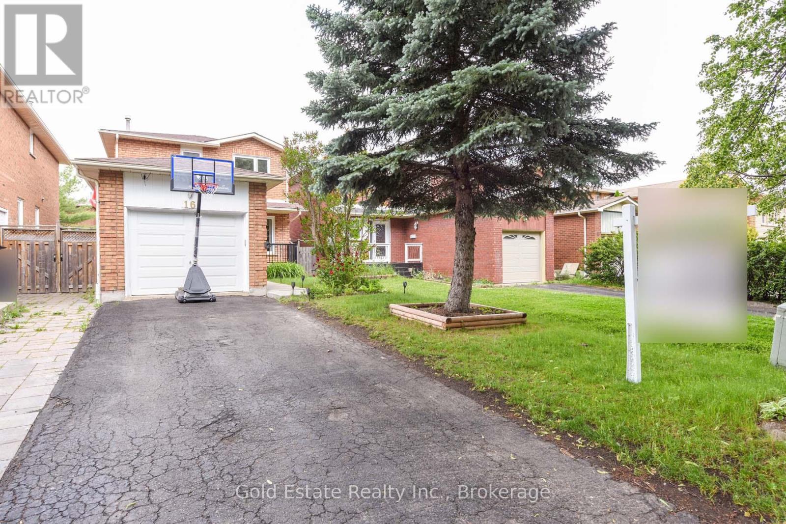 16 Langholm Court, Brampton, Ontario  L6Z 2Y1 - Photo 2 - W12299833